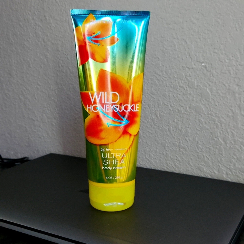 Bath and body works Wild honeysuckle